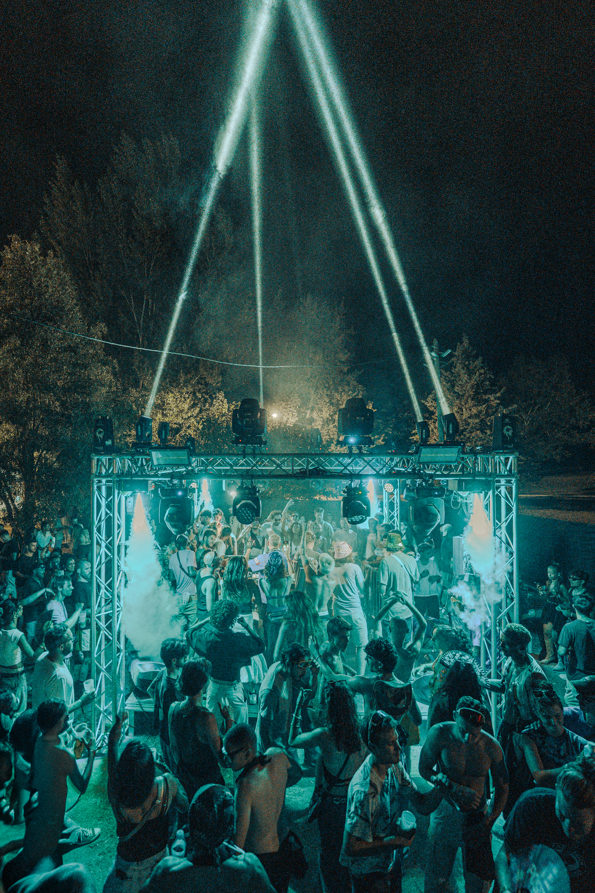 Set techno intense sur la Quercy Stage du Belfield Festival, Caussade